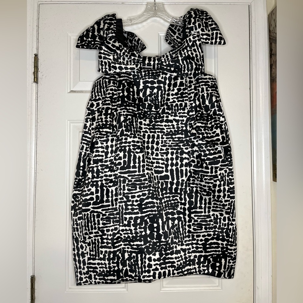 marc by marc jacob’s black and white satin bow front dress